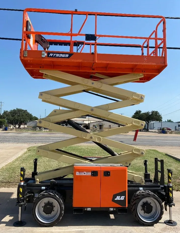 Scissor Lift 4WD Diesel 33ft